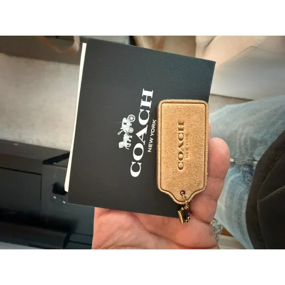 Coach embrace effortless